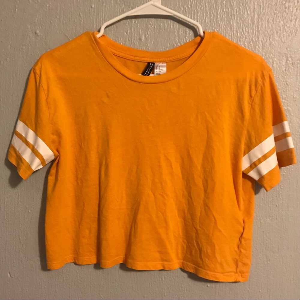 Yellow cropped t-shirt